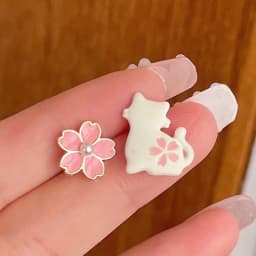Korean Style Small Daisy Flower Ear Clip Earrings Spring Simple White Purple Petal Flower No Piercing Clip Earrings for Women