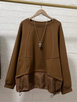 EAM Red Spliced Drawstring Hem Sweatshirt New Round Neck Long Sleeve Women Big Size Fashion Tide Spring Autumn 2026 30A5350