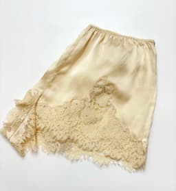 French Style Women Solid 100% Silk Lace Patchwork Shorts Pant Elegant Lady All Match Elastic Waist Wide Leg Short Trousers Pants