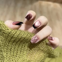 24Pcs French Short Square White Reusable False Nail Tips with Rhinestone Star Chain Nude Pink Acrylic Lovely Nails Fashion Set