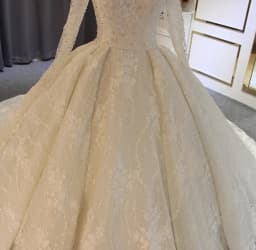 Lqq Customized Graceful Lace Applique Pearls Wedding Dresses Ball Gown Long Sleeves Shiny Wedding Dress