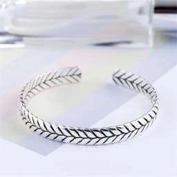 New Snake Grain Creative Braided Bracelets 925 Sterling Silver Jewelry Personality Leaf Exquisite Popular Bangles SL078