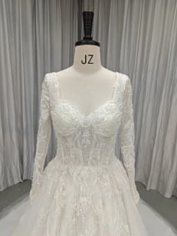 SL-9387 Customized Suli Romantic V-NECK Bride Wedding Dress 2025 Lace Appliques Beading Bohemian Lace-up Bridal Gown