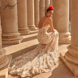 Customized Exquisite Strapless Detachable Train Lace Mermaid Wedding Dresses Sexy Illusion Flowers Beaded Vintage Bridal Gown