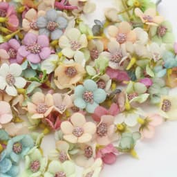 100PCS 2cm Mini Artificial Flowers Fake Flower Heads Craft Daisy Silk Flower for Crown Scrap Wedding DIY Garland Headdress Decor