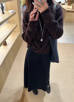 Versatile Medium-Length Wool Knit Skirt For Women With Elastic Waist Soft And Supple Style Wide Hemline Casual Fashion