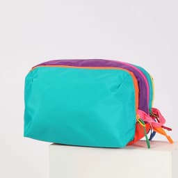 Large Capacity Lightweight Makeup Toiletry Travel Bag Dopamine-Colored Travel Shoulder Bag Waterproof Nylon Toiletry Hanging Ba