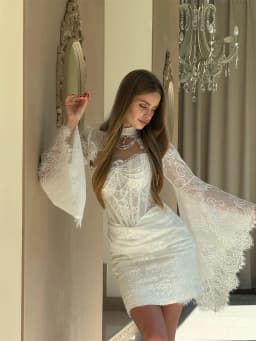 Kyoto Customized Off-white Fairy Lace Mini Wedding Dress Detachable Bell Sleeves vestidos de noche Pearl Chain After Party Gown