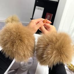 Women's Real Fox Fur Cuff Arm Warmer Lady Bracelet High-Quality Wristband Glove Fashionable Fox Fur Cuffs for Stylish Warmth
