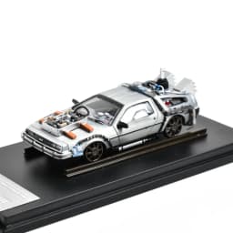 MJ 1:64 back to the future DeLorean DMC 12 Diecast Model Car