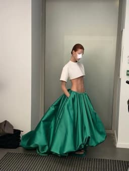 Stylish Green Ball Skirt with Pockets Extra Puffy Ruffle Satin Long Prom Party Skirt for Women Evening Wear Formal Occasion Gown