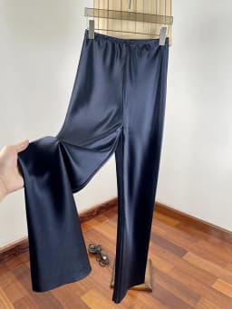Minimalist and laid-back acetate satin straight-leg casual pants for women! Comfortable air pants, wide-leg pants, floor-length