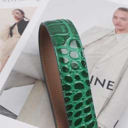 Women's Retro Simple Crocodile Pattern Leather Green Belts Female Belt Fashionable For Women Dress Decoration Waistband