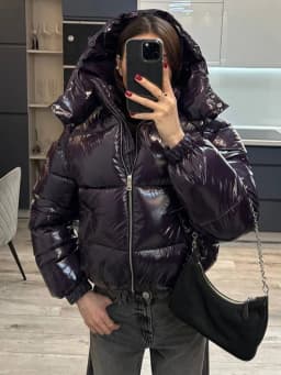 Glossy Cropped Hooded Puffer Coat Drawstring Hem Zip-Up 2026 Winter Women Warm Padded Jacket Warm Causal Lady Cotton‑Padded Coat