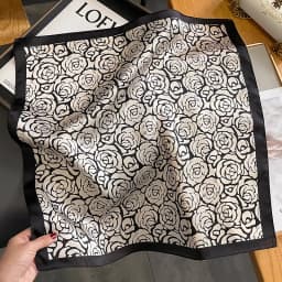 100% Real Silk Scarf Women Square Neck Tie Wrist Shawls Wraps for Ladies Foulard Scarves Pashmina Female Hijab Bandana Bufanda