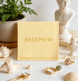 50pcs SHEEPSEW Microfiber Jewellery Envelope Pouches Custom Deboss Logo Multi Colors Jewelry Packaging Bag For Bridesmaid