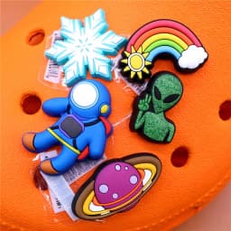 Original Space Alien Designer Shoe Charms 5pcs/lot Shoe Buckle Accessories Luxury Rainbow Sun Clog Dog Upper Jewelry Decorations