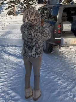 Winter Spotted Leopard Thick Warm Faux Fur Coat Women Luxury Long Sleeves Jacket Elegant Casual Hooded Fluffy Fur Jacket Lady