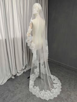 Customized Wedding Veil with Chantilly Eyelash Lace, 2m/2.5m/3m Mantilla Veil, Ivory Bridal Veil with Hidden Comb, Veil NV9145