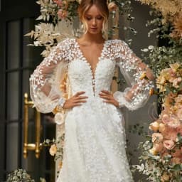 Charming V-Neck Backless A-Line Wedding Dress Customized Gorgeous Embroidered Long Sleeve Vintage Bridal Gown Robe de Mariee