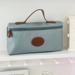 New Nylon Cosmetic Bag with Leather Label Lightweight Portable Toiletry Bag Fashion Travel Makeup Organizer for Women Men