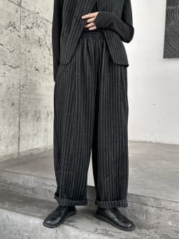 [EAM]  High Elastic Waist Black Stripe Wide Leg Thick Woolen Pants New Trousers Women Fashion Tide Autumn Winter 2026 1DH2448