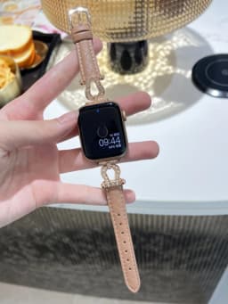 Diamond Leather strap for Apple Watch Band 44mm 45mm 38-42-40-41mm Luxury design Bracelet iwatch series 8 7 SE 6 5 4 Ultra 49mm
