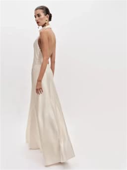 Tokyo Customized White Halter Necklink Wedding Dresses Sleeveless Backless Satin Bridal Gown Elegant Floor-Length Wedding Gown