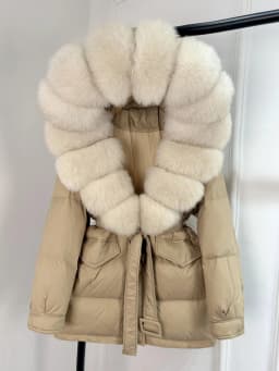 2026 New Fashion Winter White Duck Down Jacket Women Real Natural Fox Fur Hooded Thick Warm Belted Puffer Down Coat Warm Parka