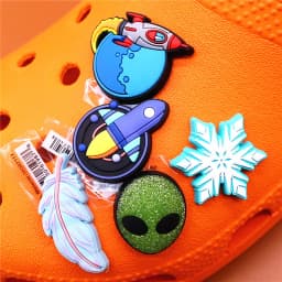 Original Space Alien Designer Shoe Charms 5pcs/lot Shoe Buckle Accessories Luxury Rainbow Sun Clog Dog Upper Jewelry Decorations