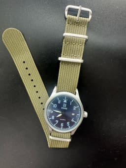 2026 Classic Pilot Quartz Men Watch Brown Leather Strap Retro Casual Business Daily Wear