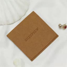 50pcs SHEEPSEW Microfiber Jewellery Envelope Pouches Custom Deboss Logo Multi Colors Jewelry Packaging Bag For Bridesmaid