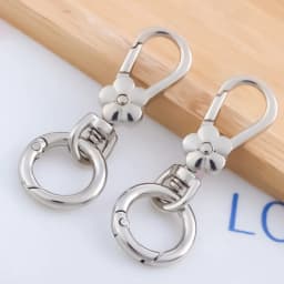 2pcs Metal Flower Keychains Keyring Key Chain Ring Clip Holder Organizer for Home Car Keys Key Finder