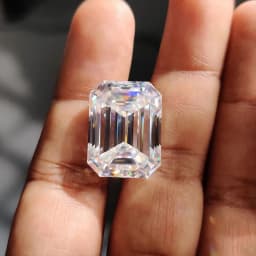 D Color Super White Moissanite Diamond Round / Oval / Pear / Radiant / Emerald / Heart / Princess / Cushion / Asscher / Triangle