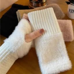 Luxury Mink Fleece Soft Winter Half Finger Gloves Women Warm Solid White Plush Knitted Fingerless Gloves Wrist Mittens Writting