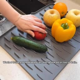 【Silicone Dish Drying Mat With Tilted Design Efficient Water Drainage Heat Resistant Non-Slip Kitchen Counter Protector】