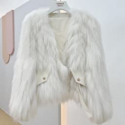 2026 Winter New Fur Strip Sewed Together Short Style Thin Raccoon Fur Fox Fur Coat Young Women's Coat