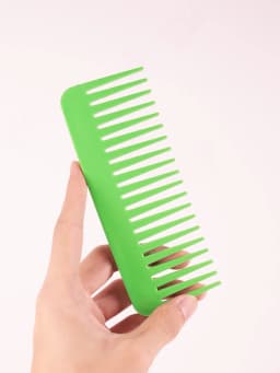 1 Thick Plastic Heat-Resistant, Anti-Static Long Toothed, Wide Toothed Salon Hairstyle Comb Special for Real Hair Wigs