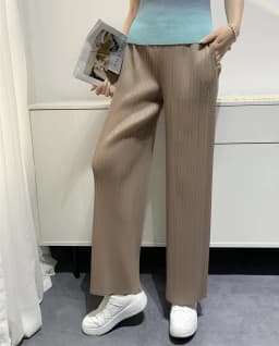 Summer New Casual Pants Simple Loose Comfortable Stretch Pleated Straight Nine Pants Women's Lightweight Fabric 90/95 Cm