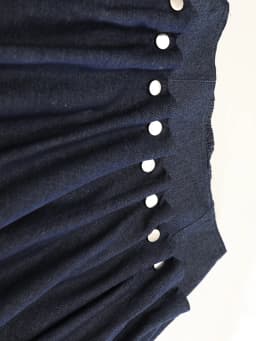 [EAM] High Waist Navy Blue Button Pleated Elegant A-line Half-body Skirt Women Fashion Tide New Spring Autumn 2026 1DJ4551