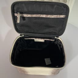 Cowhide Leather Crocodile Pattern Makeup Bag New Free Initials Travel Portable Toiletry Bag Large Capacity Storage Cosmetic Bag