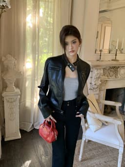 Retro Style Short Biker Jacket Women's Slim Fit Black PU Leather Coat Stand Collar Zipper Closure Fashionable Autumn Outerwear