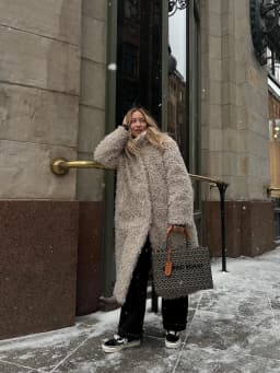 Gray Wool Faux Fur Shearling Long Coat for Women Winter 2025 Winter Fashion Trendy Teddy Maxi Coat Monki Curly Clean Fit Outwear