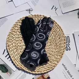 New Creative Colours Woolen Thread Pattern Gloves Students Touch Screen Women Winter Cycling Thicken Full Finger Warm Mittens