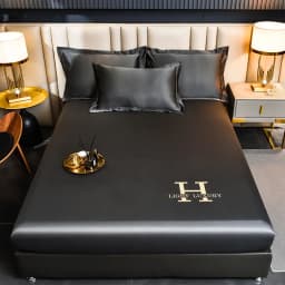 Luxury Ice Silk Fabrics Elastic Fitted Sheet Summer Solid Bedding Mattress Protector Cover Queen King Size Bed Sheet Set 4 Sizes