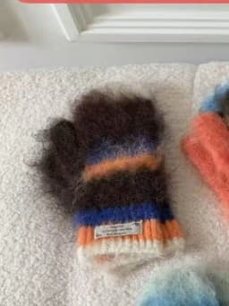 Striped Rainbow Beanies Hat Gloves Two Piece Set For Women&Men Winter Warm Skullis Hats Unisex Outdoor Coldproof Gloves Caps Set