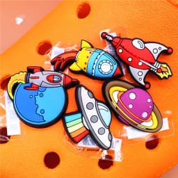 Original Space Alien Designer Shoe Charms 5pcs/lot Shoe Buckle Accessories Luxury Rainbow Sun Clog Dog Upper Jewelry Decorations