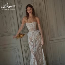 LSYX Strapless Lace Illuison Corset Wedding Dresses Ruffled Peplum Waist Sheer Gloves Mermaid Silhouette Long Train Bridal Gown