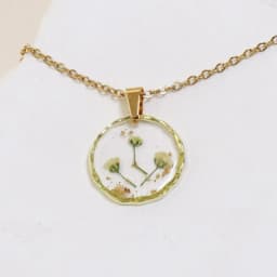 Pressed Flower Charm Necklace Handmaking Epoxy Resin Dried Flower Series Necklaces Natural Flowers Pendant Custom Chain Necklace