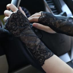 Women's Lace Sunscreen Outdoor Half Finger Driving Gloves Summer Thin Elastic Breathable Bridal Fashion Touch Screen Fingerless